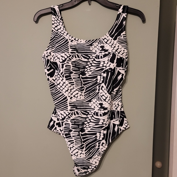 Emily B. Black white swim NWT - Picture 5 of 11